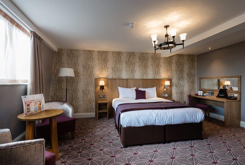 The Bottle Kiln Wetherspoon Hotel ฮาริตช์ ภายนอก รูปภาพ