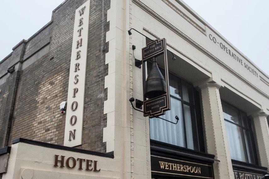 The Bottle Kiln Wetherspoon Hotel ฮาริตช์ ภายนอก รูปภาพ