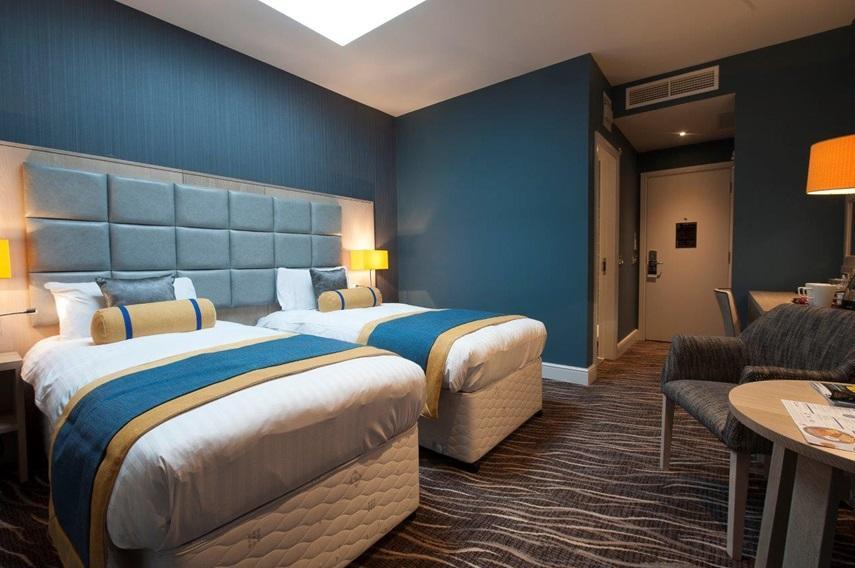 The Bottle Kiln Wetherspoon Hotel ฮาริตช์ ภายนอก รูปภาพ