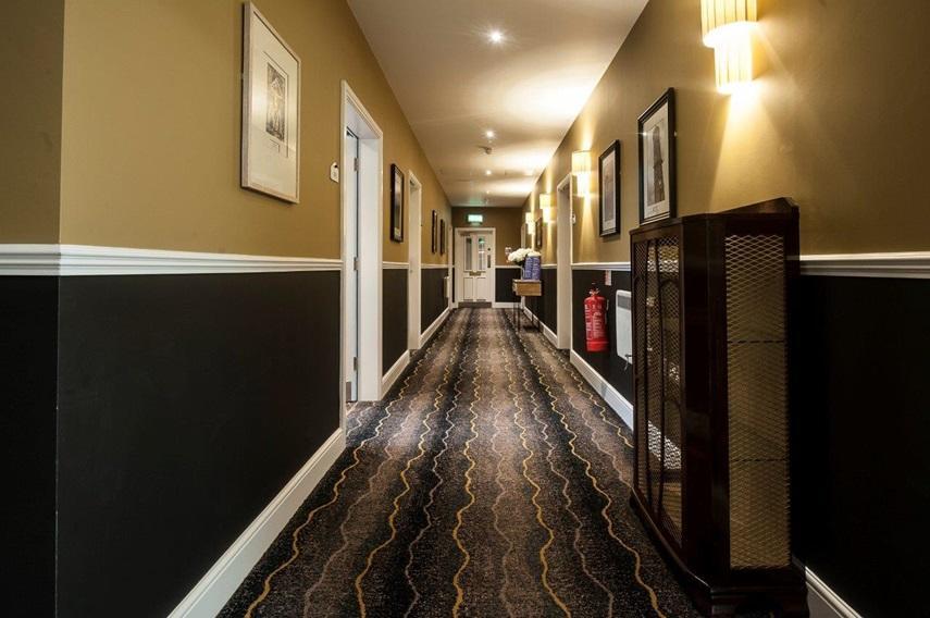 The Bottle Kiln Wetherspoon Hotel ฮาริตช์ ภายนอก รูปภาพ